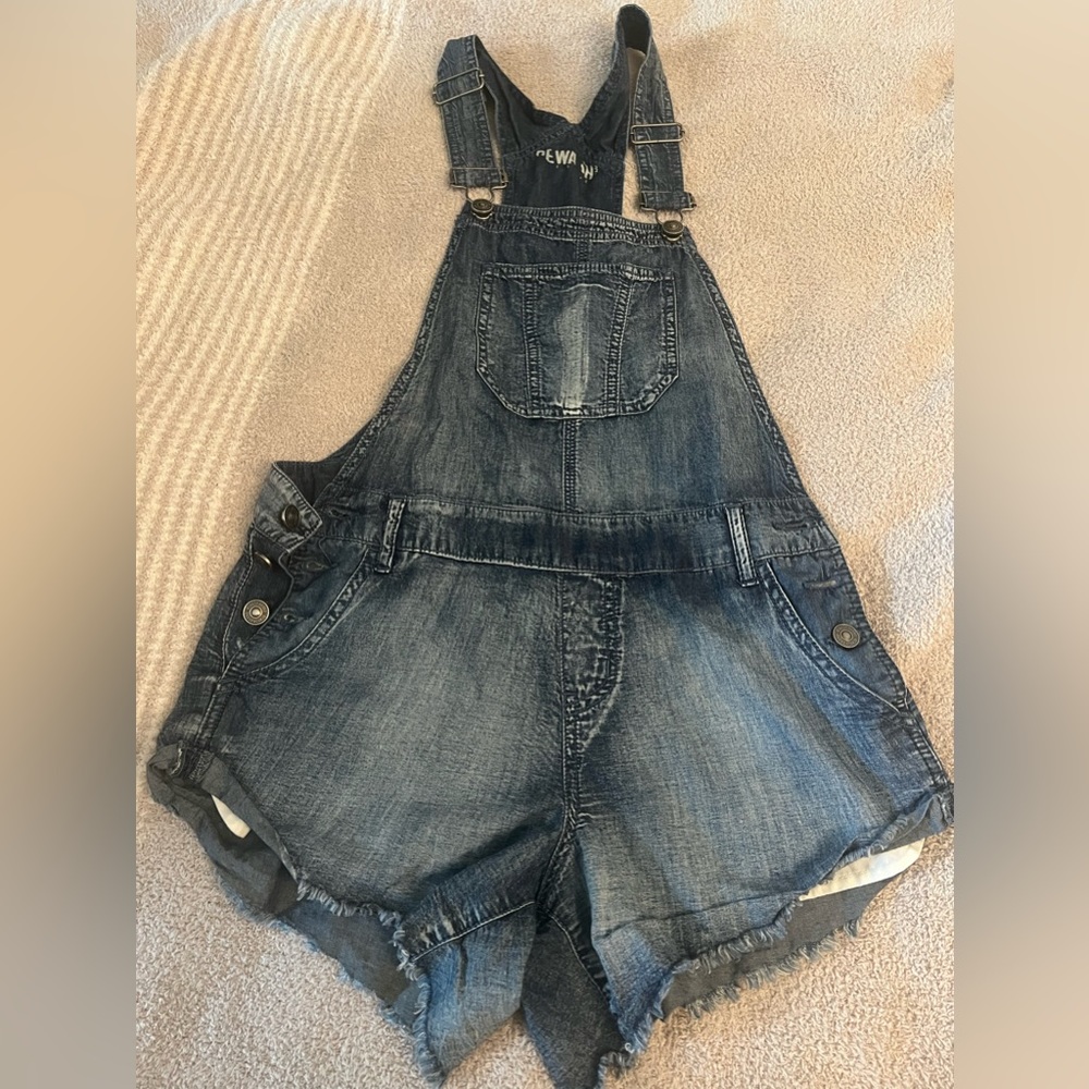 Short overalls